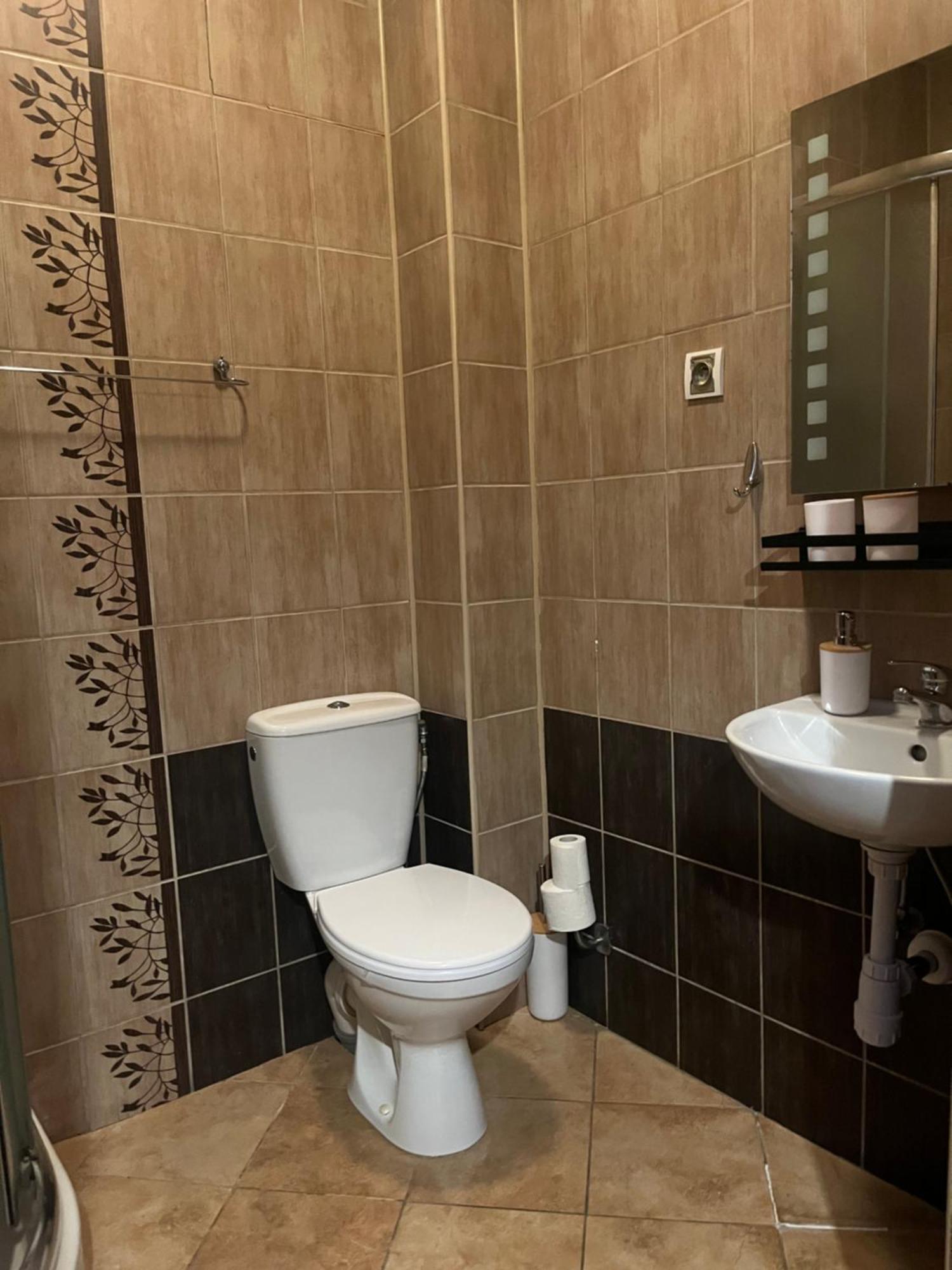 Hotel Chrobry Łęczyca Екстериор снимка